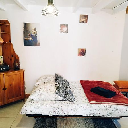 Charmant Studio Tout Equipe Olliergues 外观 照片